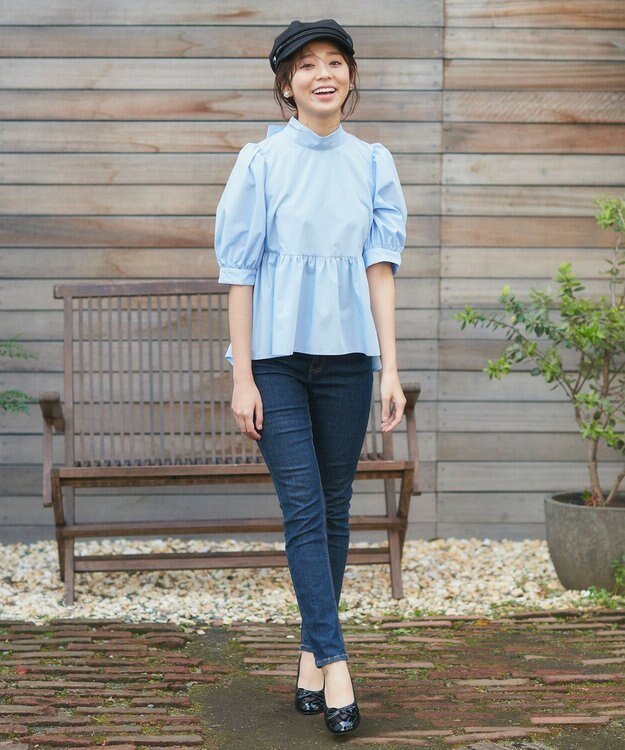 Feroux 【新色追加・ONWARD CROSSET MAG掲載】バックリボンパフスリーブ ブラウス スカイブルー系