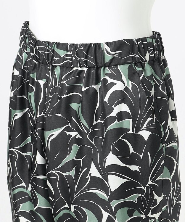 23区 【R(アール)】Ratti リーフプリント パンツ ブラック系