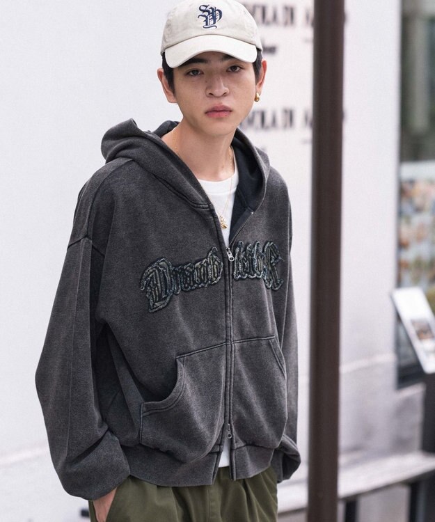 WEGO 【ユニセックス着用ITEM/MLサイズ展開】ショートグラフィックZIPパーカー ブラックその他