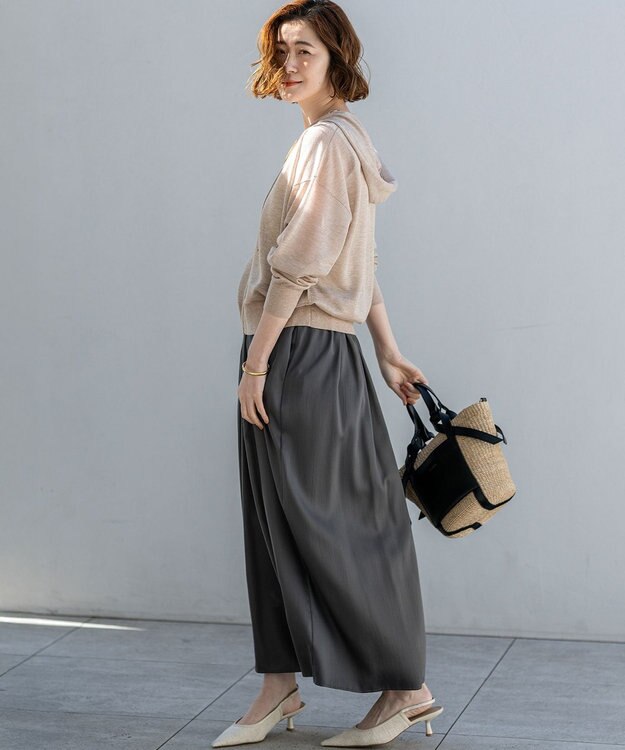 23区 シャイニーシアーニット ジップアップ パーカー ベージュ系