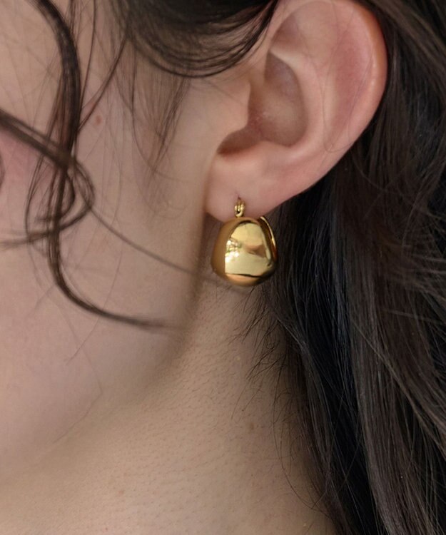 Phoebe 〈金属アレルギー対応〉ドームメタルフープピアス/ゴールド　シンプル/大振り