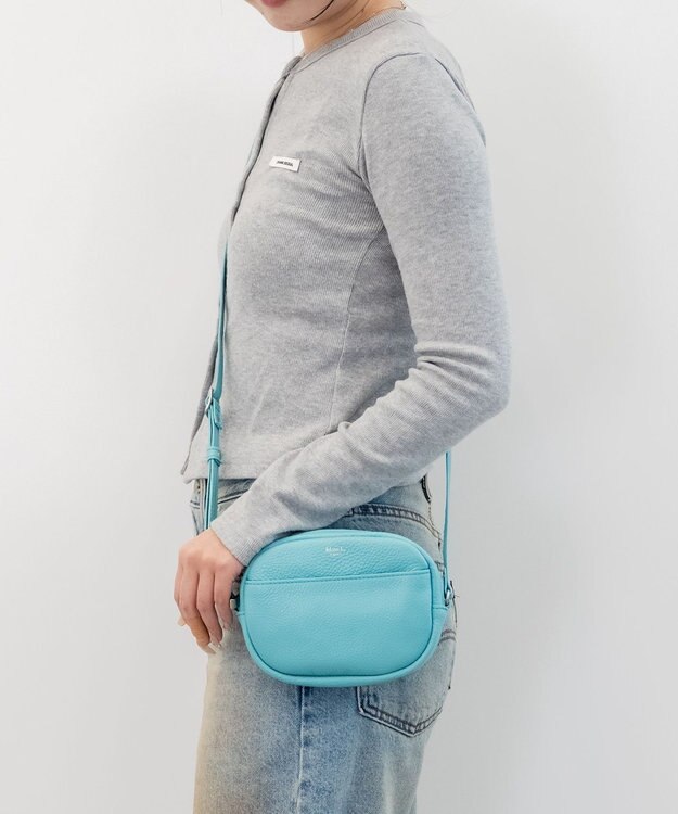 blancle シュリンクレザー ラウンドショルダーバッグ ROBIN EGG BLUE