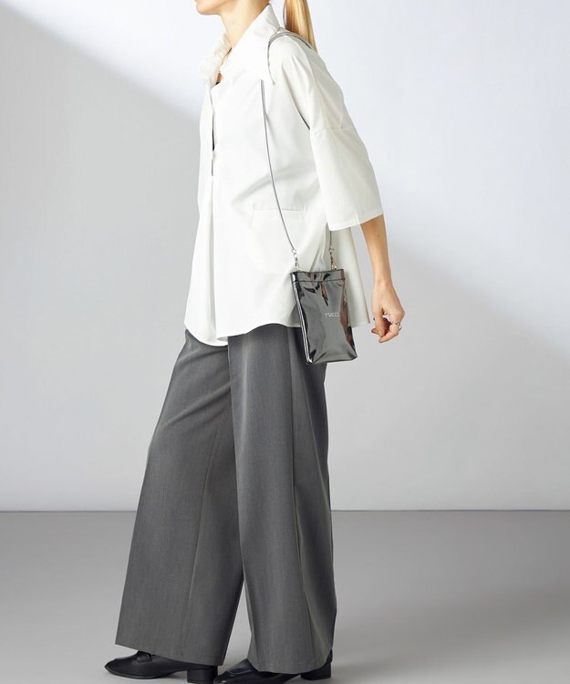 Y'SACCS PVCメタリックショルダーバッグ ブラック