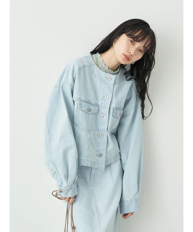 earth music&ecology ノーカラーＧジャン Light Indigo