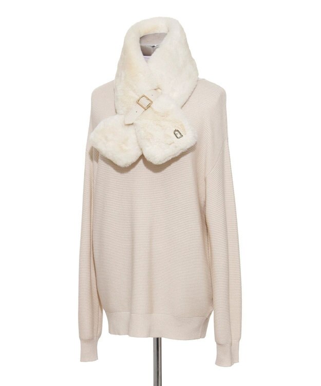 MOONBAT FURLA（フルラ）ベルト差し込みファーティペット アーチロゴ フェイクファー オフホワイト