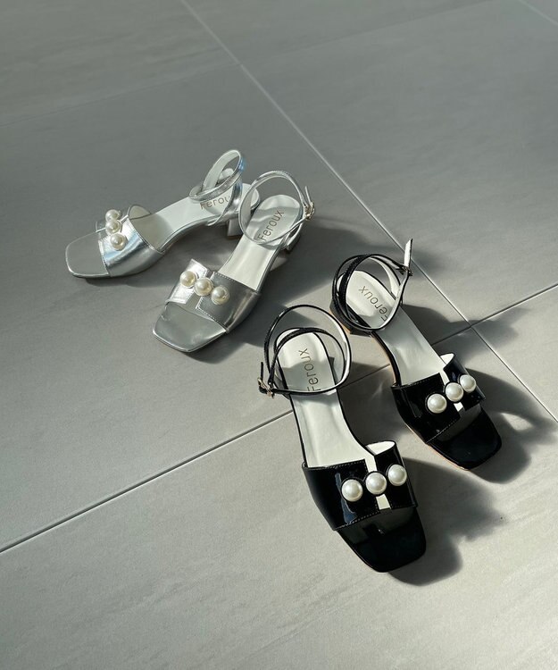 Feroux パールポイント サンダル ブラック系