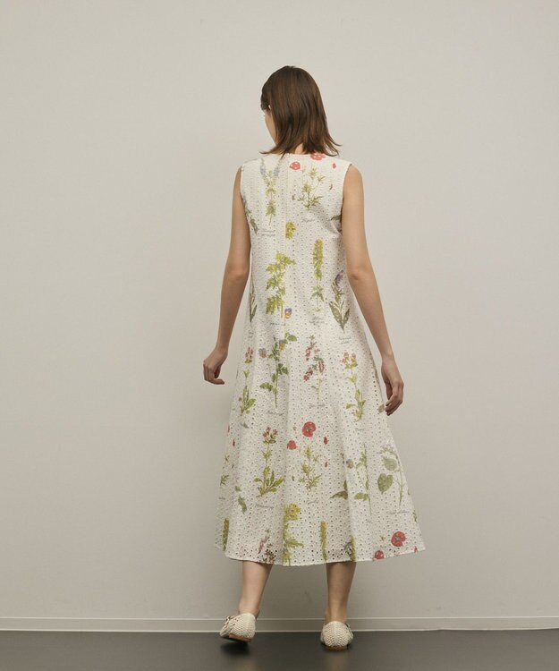 GRACE CONTINENTAL カットワークプリントワンピース ホワイト