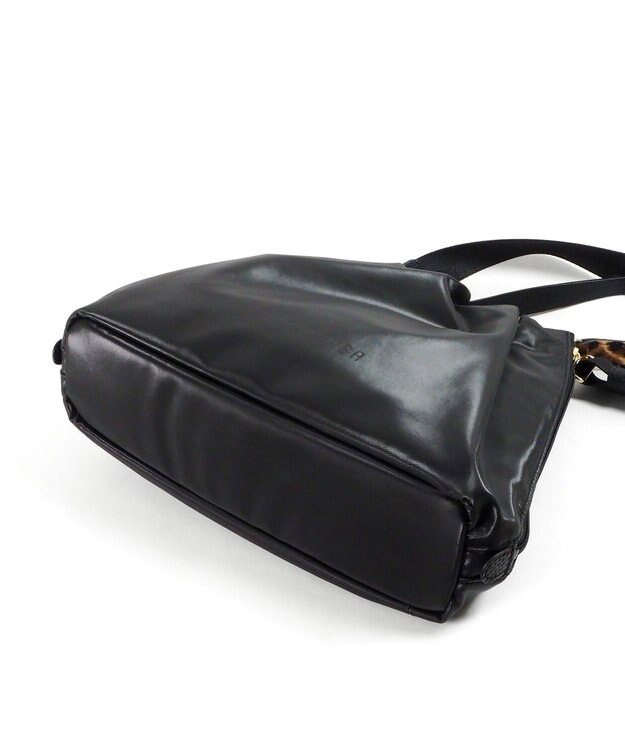 PELLE BORSA ミドルサイズショルダー W Face 4658 チアーズ ブラック