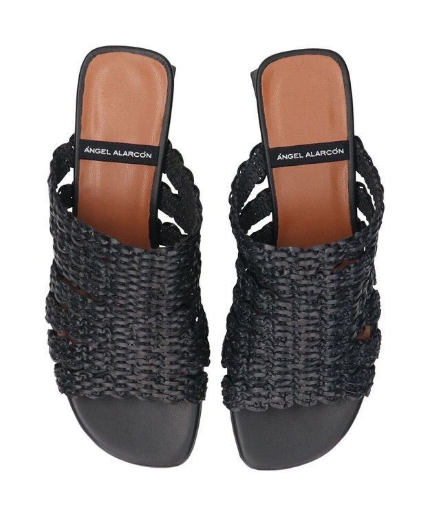 INTER-CHAUSSURES 【ANGEL ALARCON】ローヒールラフィアサンダル ブラック雑材