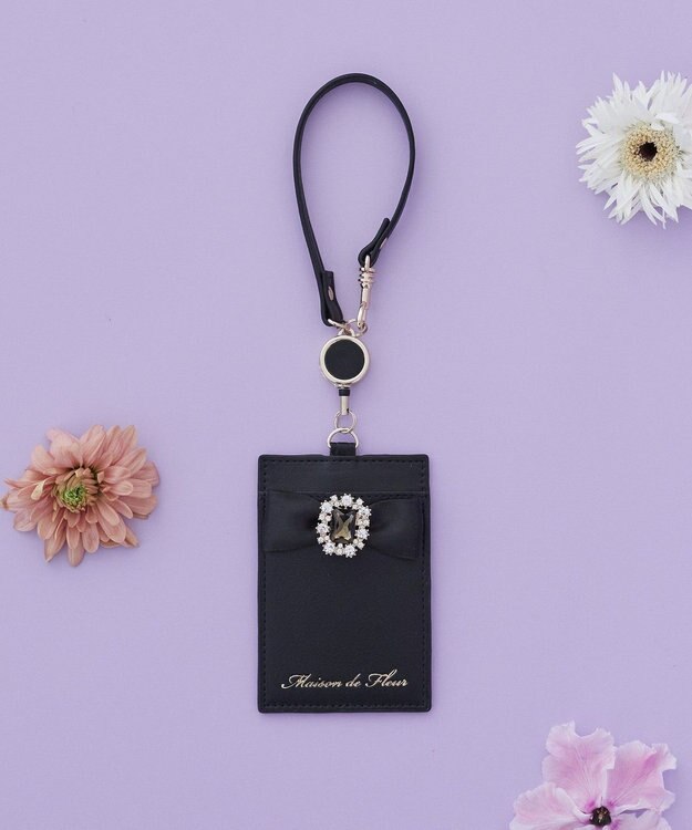 Maison de FLEUR リール付きビジューリボンパスケース Black