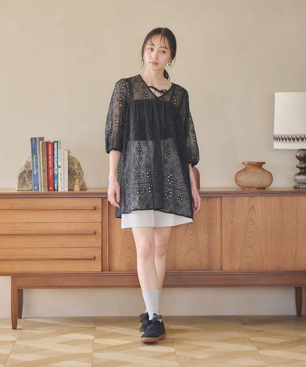 earth music&ecology パフスリーブ楊柳刺繍チュニック Black