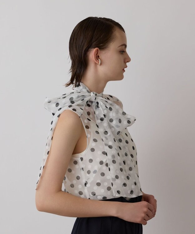 GRACE CONTINENTAL ドットオパールボウタイノースリーブ ホワイト