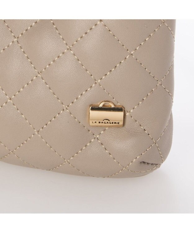 LA BAGAGERIE シープレザー　キルティングスマホショルダー グレージュ