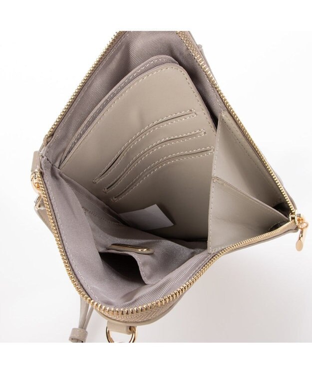 LA BAGAGERIE シープレザー　キルティングスマホショルダー グレージュ