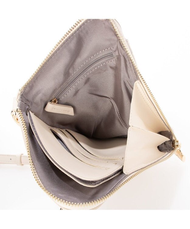 LA BAGAGERIE シープレザー　キルティングスマホショルダー アイボリー