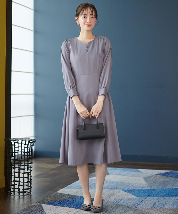 Tiaclasse 【セレモニー・XSサイズ追加・新色追加】ハートネックくるみ釦ワンピース ラベンダーグレー