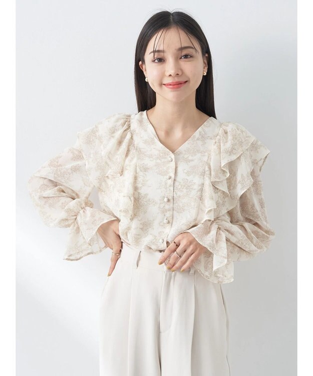 earth music&ecology 花柄ラッフルブラウス Ivory