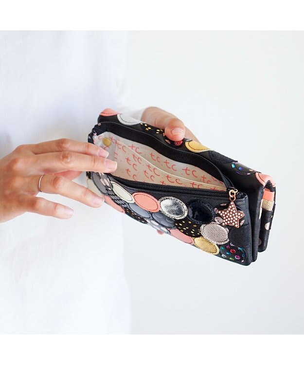 tsumori chisato CARRY 新マルチドット 長財布 かぶせ 【キラキラでかわいい！本革のやわらかな風合い】 ブラックⅡ