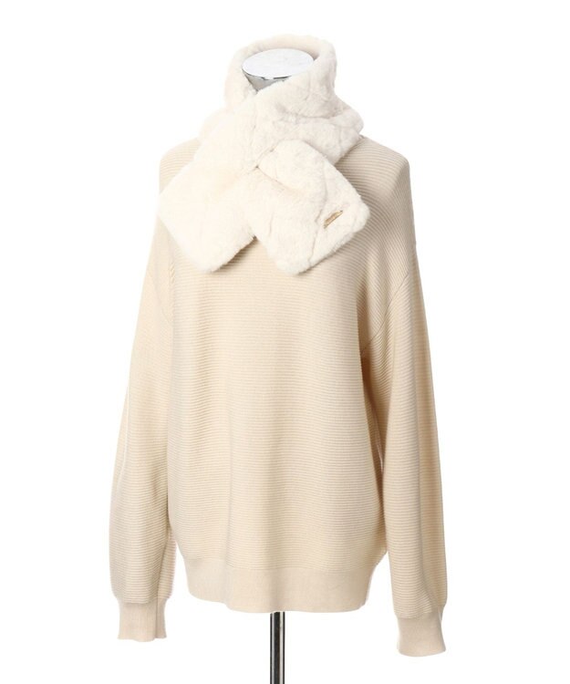 MOONBAT FURLA フェイクファーキルティング風マフラー オフホワイト