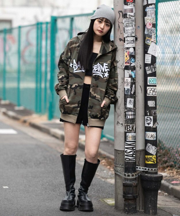 WEGO 【ユニセックス着用ITEM/SMLサイズ展開】グラフィックZIPパーカー 柄1