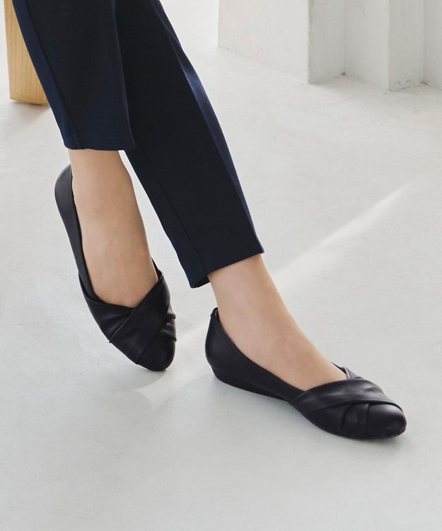 Tiaclasse 【安田美沙子さん/小倉優子さん着用】捻りデザインパンプス ブラック