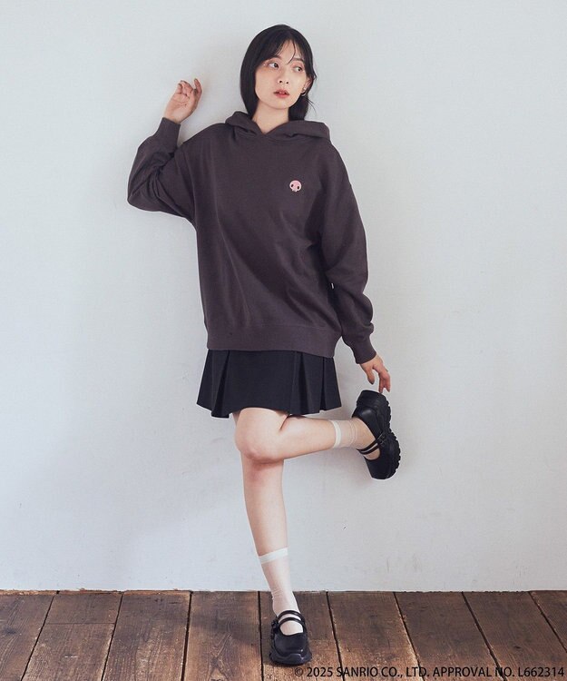 earth music&ecology マイメロディ＆クロミ／ｅａｒｔｈ　耳付きフーディー Charcoal Gray