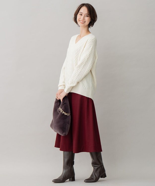 自由区 アランパターン Vネックニット ホワイト系