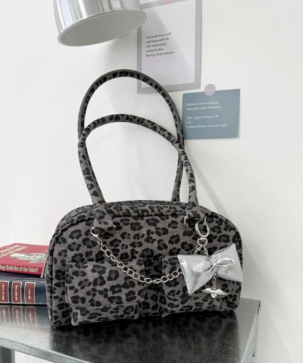 WEGO チャーム付きチェーンボストンバッグ グレー