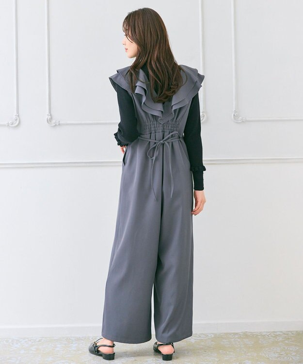 Feroux フリルデザイン サロペット パンツ ライトグレー系