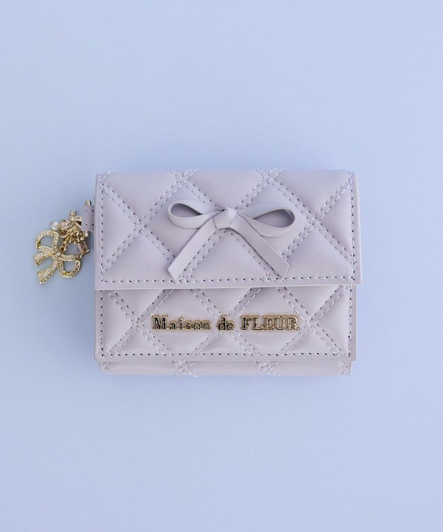 Maison de FLEUR リボンチャームキルティングプチウォレット Lavender