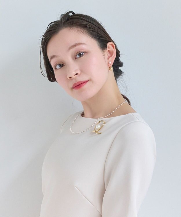 Phoebe クロスカーブパールビジューブローチ　ゴールド ゴールド