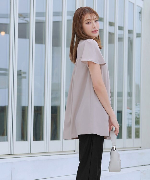 Tiaclasse 【洗える】フロントタックフレアスリーブチュニックブラウス グレージュ