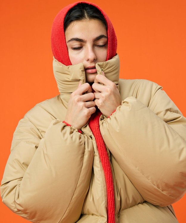 BEIGE， LACAN / ドロスト付きショートダウン Beige