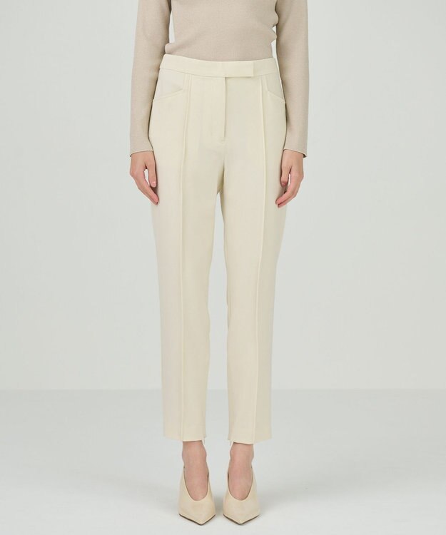 GRACE CONTINENTAL スリムテーパーパンツ キナリ