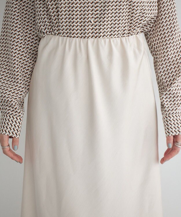 YECCA VECCA サテンフレアスカート Ivory