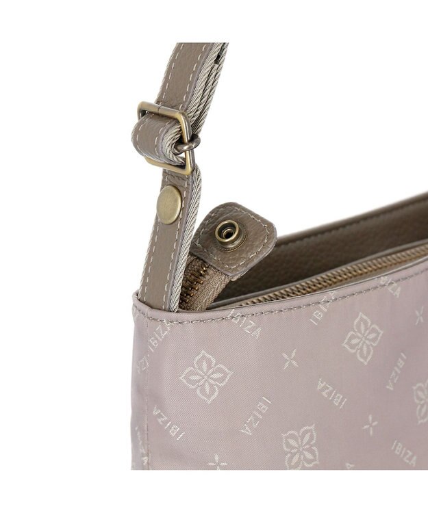 IBIZA ロゴナイロン　ショルダーバッグ オーク