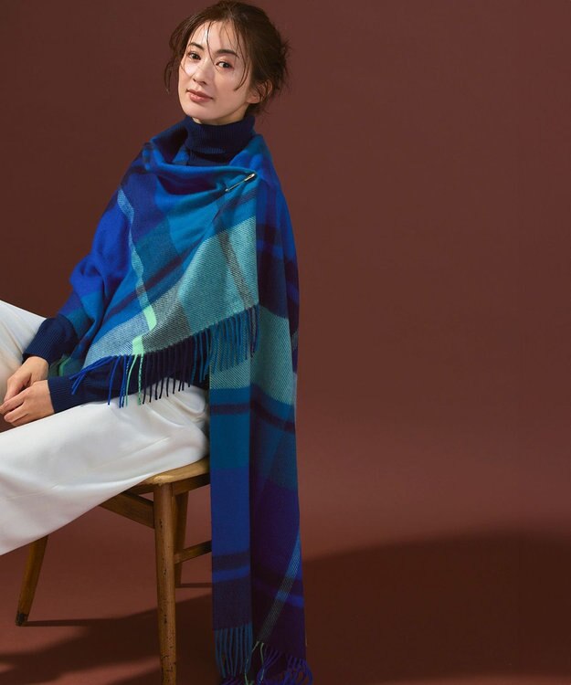 23区 L 【滝沢眞規子さん着用/Oggi掲載/洗える】ピュアカシミヤ タートルネック ニット ブルー系