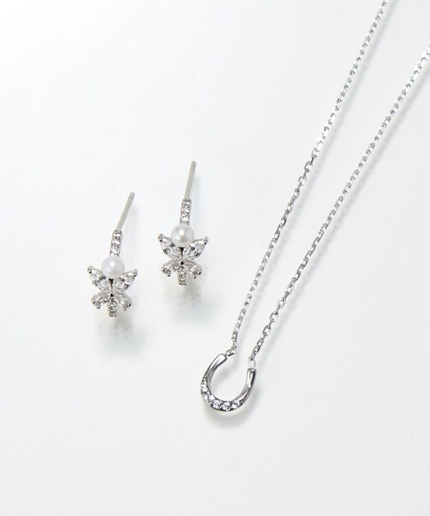 Phoebe 〈オンワード限定セット〉ロマンティックビジューバタフライフープピアス×リッチラインフォースシューネックレス　 シルバー