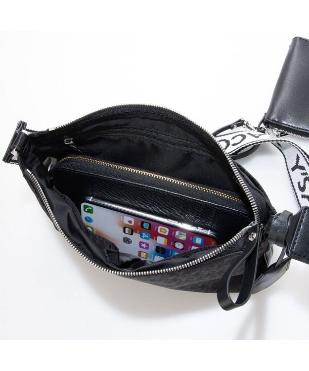 Y'SACCS モノグラム×リサイクルレザー スクエアショルダー ブラック