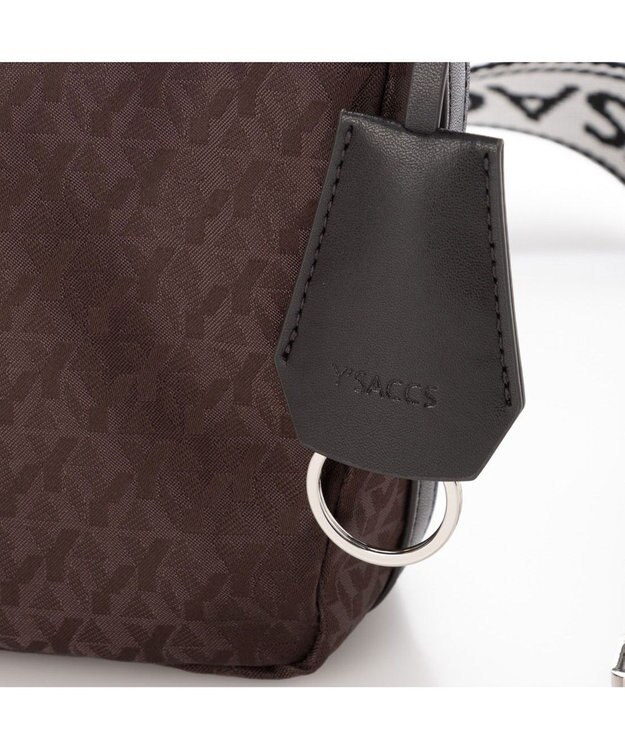 Y'SACCS モノグラム×リサイクルレザー スクエアショルダー チョコ