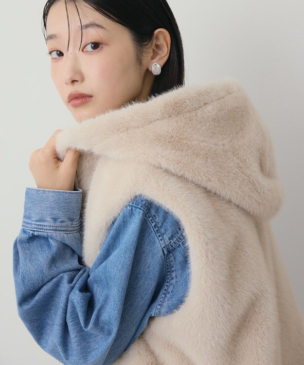 AMERICAN HOLIC フードファーベスト Light Beige