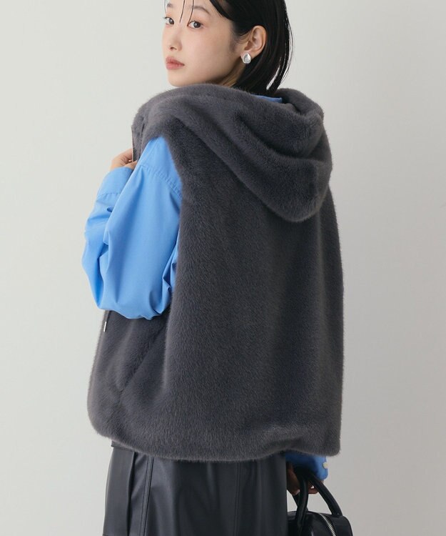 AMERICAN HOLIC フードファーベスト Charcoal Gray