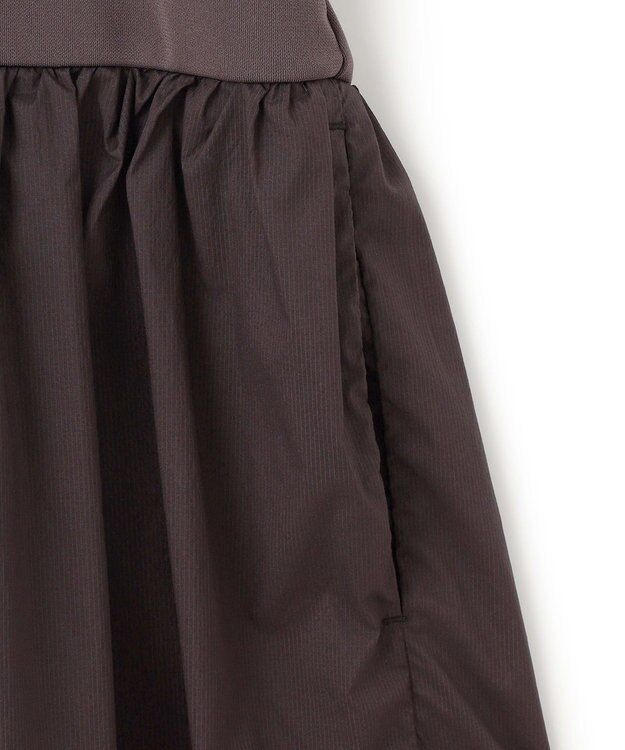 UNFILO 【ZIP!放映】 ラッシュガード ペプラムフーディ チャコール