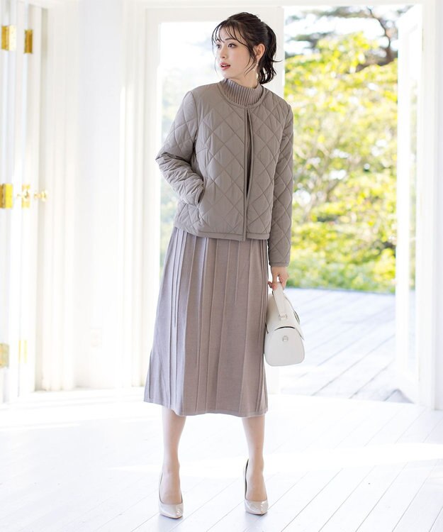 Tiaclasse L コンパクトなシルエットのキルティングショートコート グレージュ