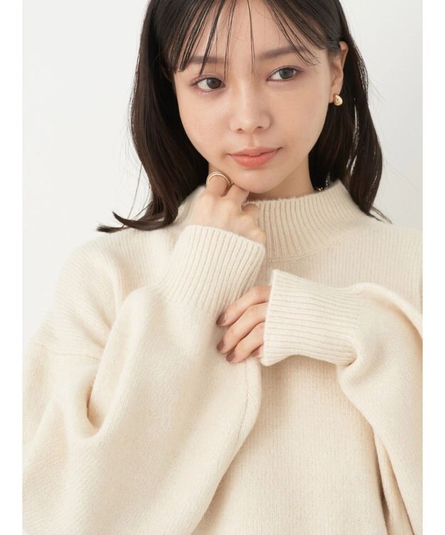 earth music&ecology ＦＬＵＦＦＹハイネックチュニック Ivory