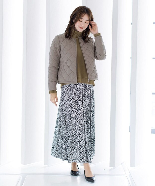 Tiaclasse L コンパクトなシルエットのキルティングショートコート グレージュ