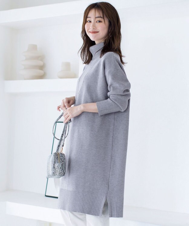 Tiaclasse 【洗える】華のあるニットタートルワンピース グレー