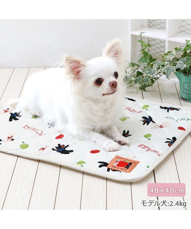 PET PARADISE リサとガスパール 冷感柔らかマット 《リンゴ柄》 Ｓ ホワイト