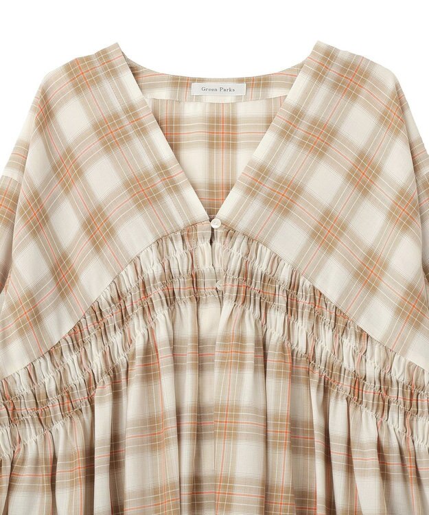 Green Parks 【しゃれシャツ】イージーケアＶネックチェックブラウス Beige