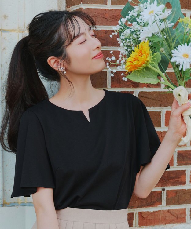 Tiaclasse 【おのののかさん着用】「サマケア」キーネックフレアスリーブトップス ブラック
